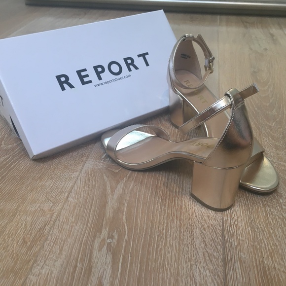 gold heels - Picture 2 of 6
